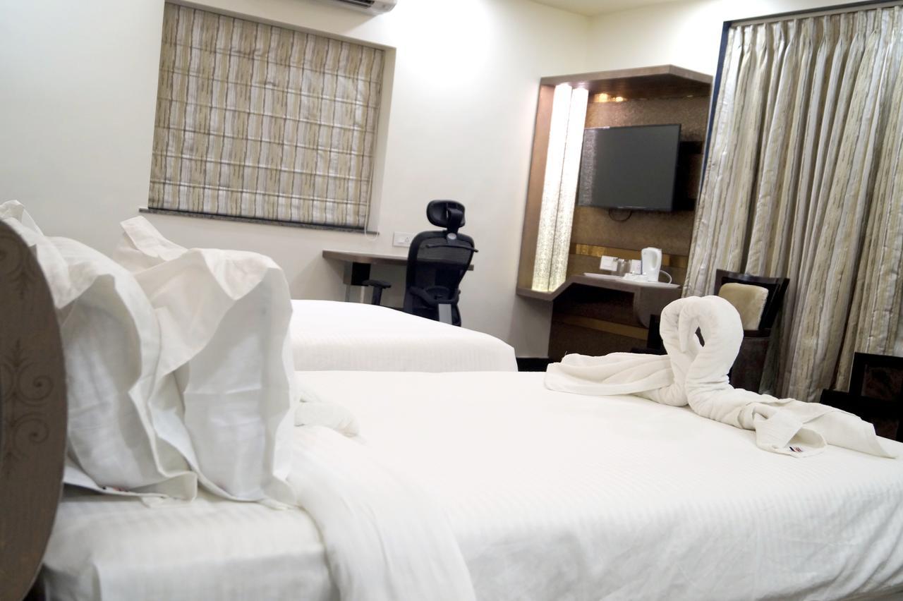 Hotel Silver Arcade Māldah Dış mekan fotoğraf