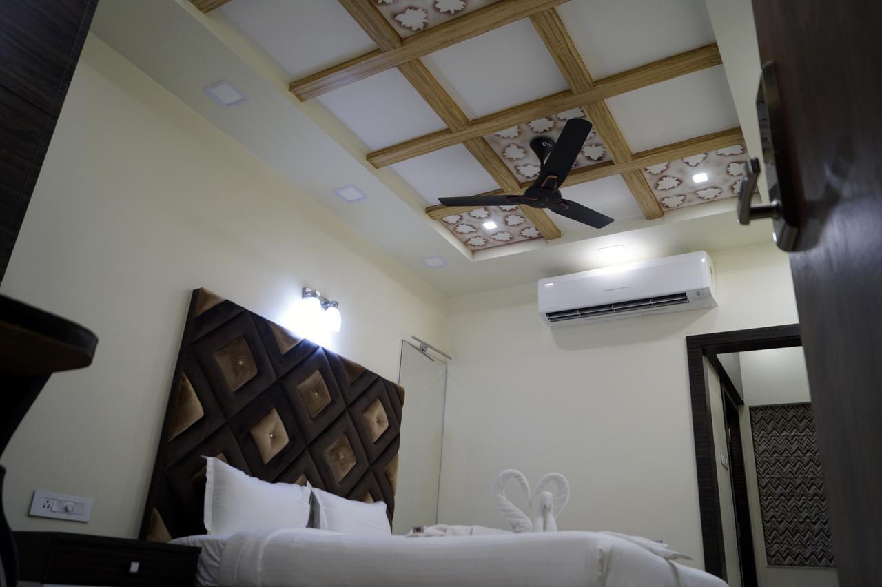 Hotel Silver Arcade Māldah Dış mekan fotoğraf