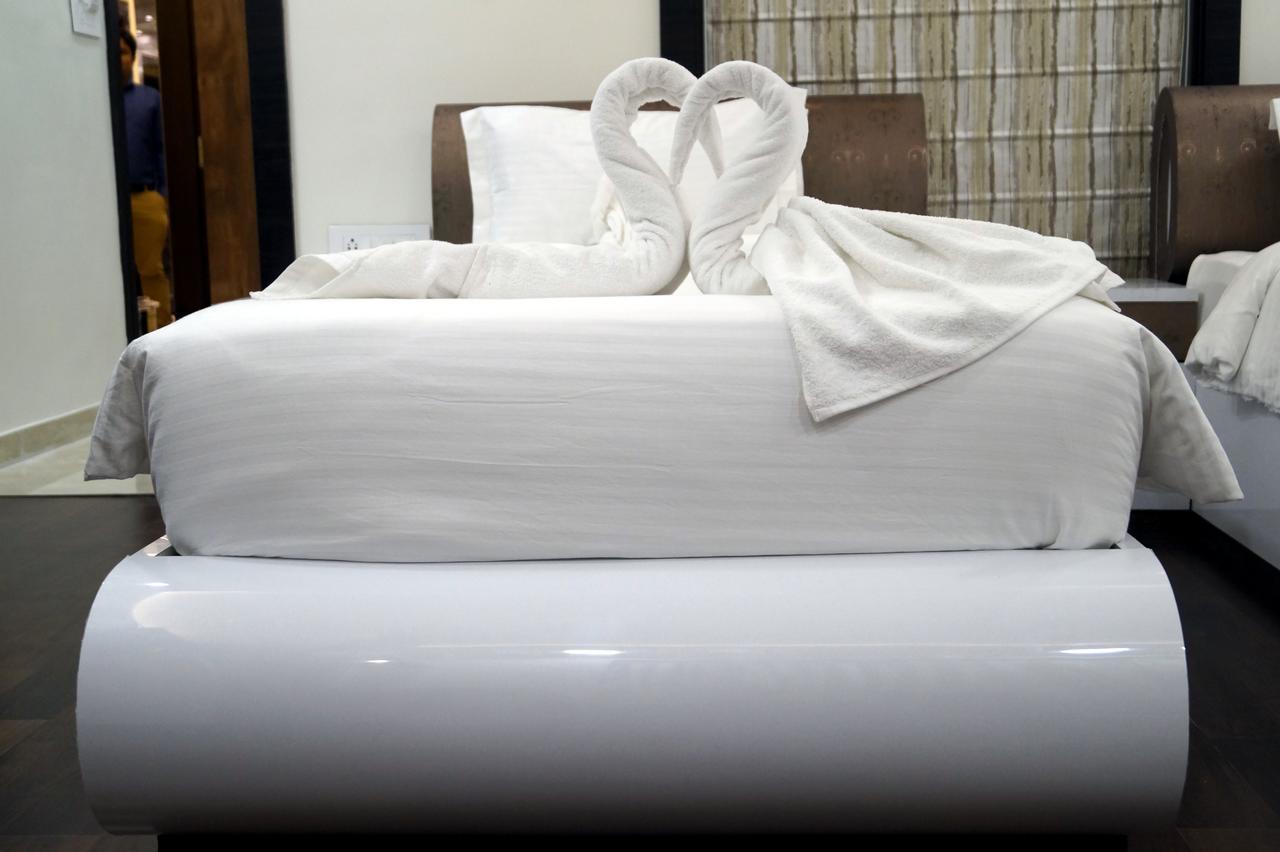 Hotel Silver Arcade Māldah Dış mekan fotoğraf